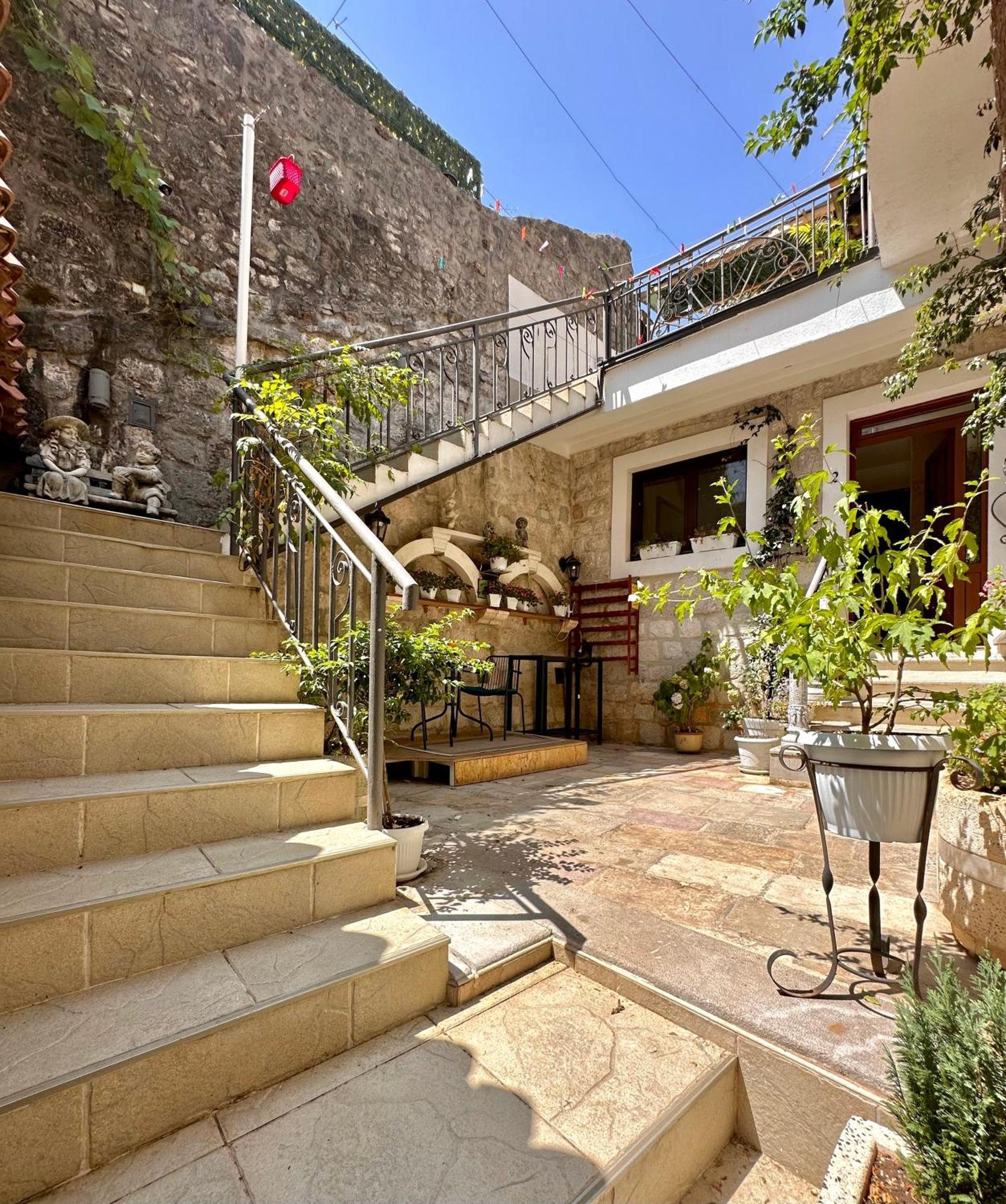 Vita Mundo Hotel Kotor Eksteriør bilde