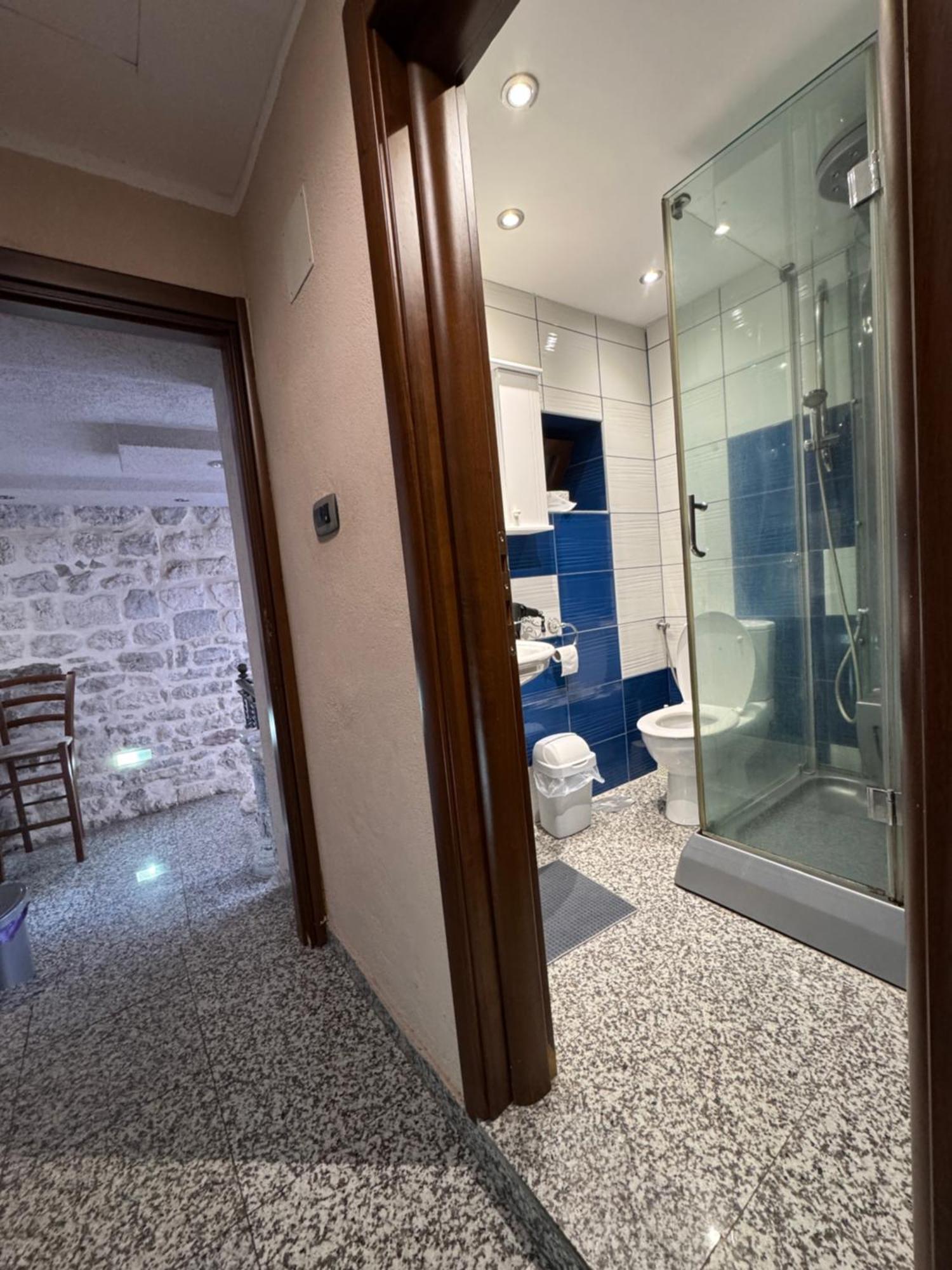 Vita Mundo Hotel Kotor Eksteriør bilde